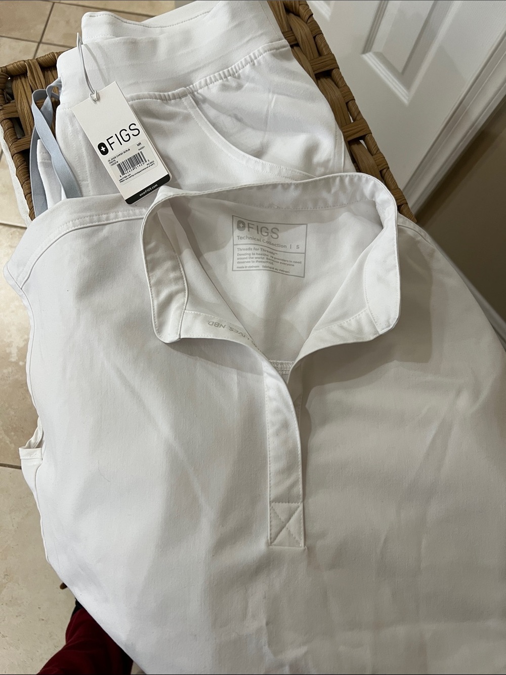 FIGS Set Women’s White Polo Tunic Top and W_ Kade Cargo Scrub (pants never worn)